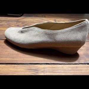 NEW Vaneli Perforated Suede Slip On Wedge Flats Sz 6.5 $120